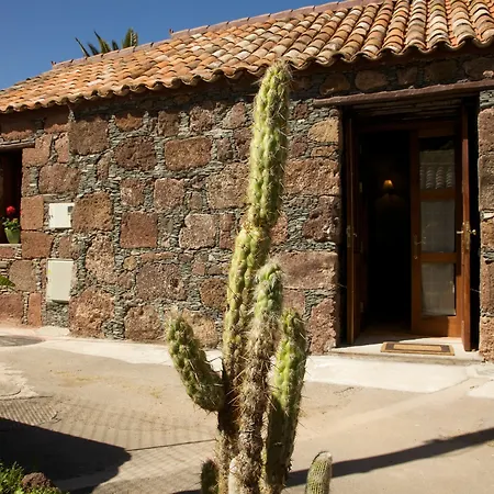 La Fuente De La Flora *