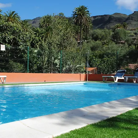 La Fuente De La Flora Santa Lucia De Tirajana